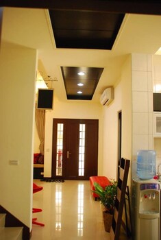 lucky bear guesthouse