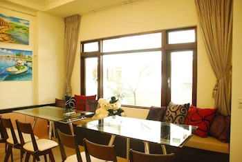 lucky bear guesthouse