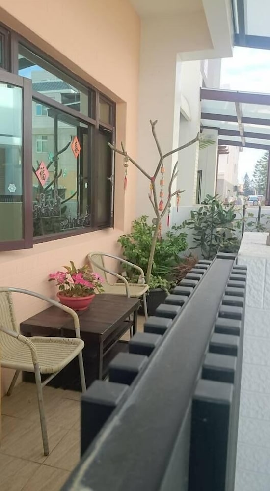 lucky bear guesthouse