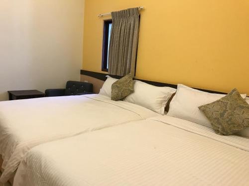 lucky bear guesthouse