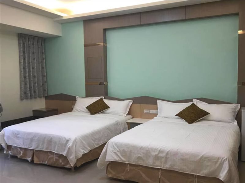 lucky bear guesthouse
