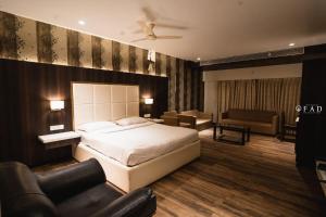 four season recreation hotel and spa