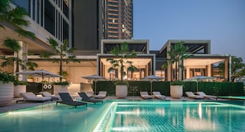 four seasons hotel bangkok at chao phraya river