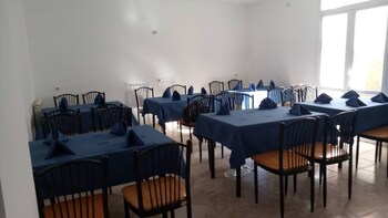 Nazel El Yassamine,In Algiers,2.5 star