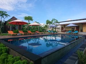 dmuncuk huts lembongan