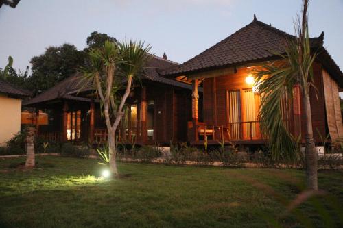 dmuncuk huts lembongan