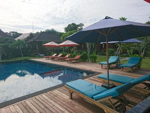 dmuncuk huts lembongan