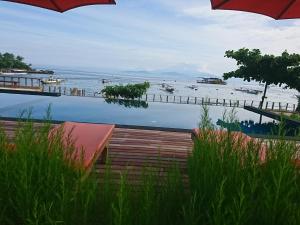 dmuncuk huts lembongan
