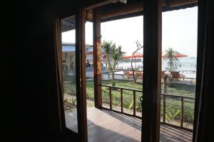 dmuncuk huts lembongan