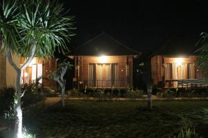 dmuncuk huts lembongan