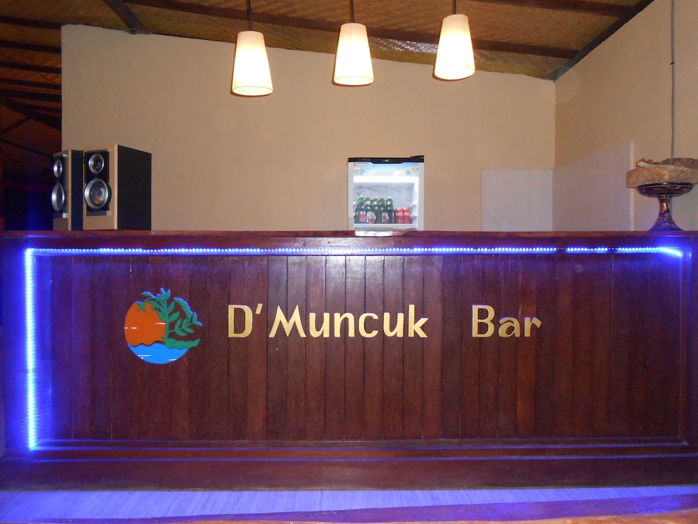 dmuncuk huts lembongan