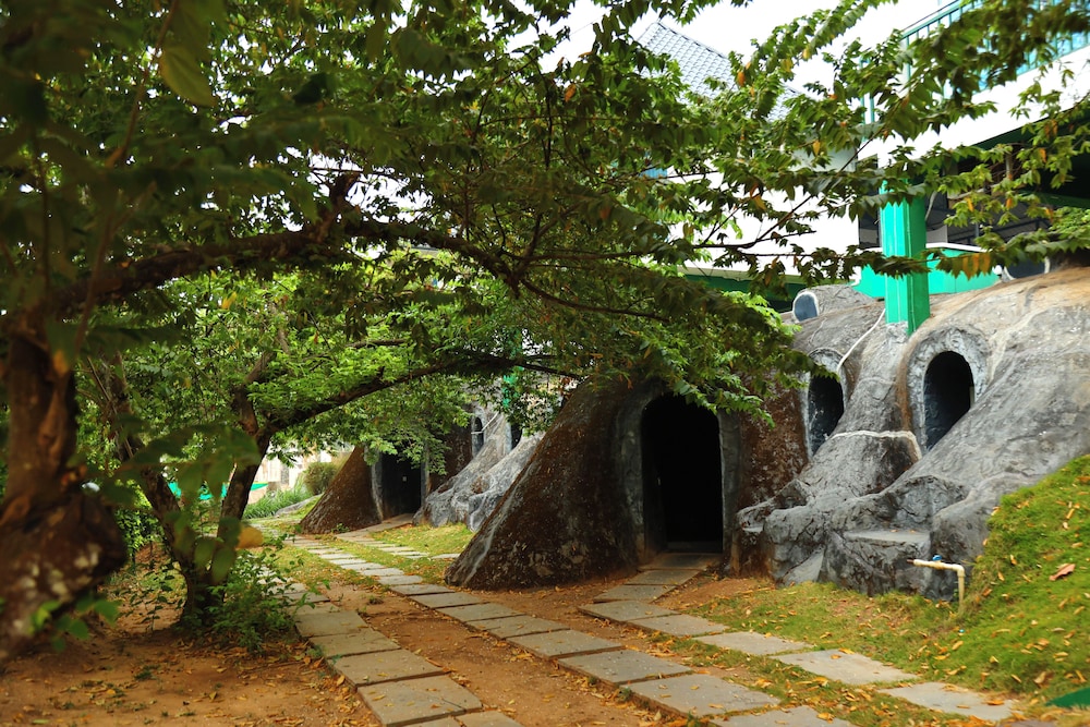 wayanad cave n pillar resort