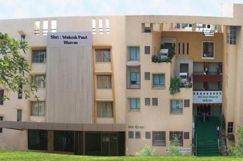 Hr Residency,Maharashtra>>Mumbai,2 star