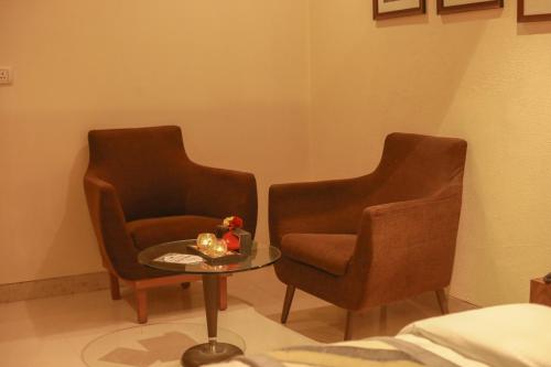 Hr Residency,Maharashtra>>Mumbai,2 star