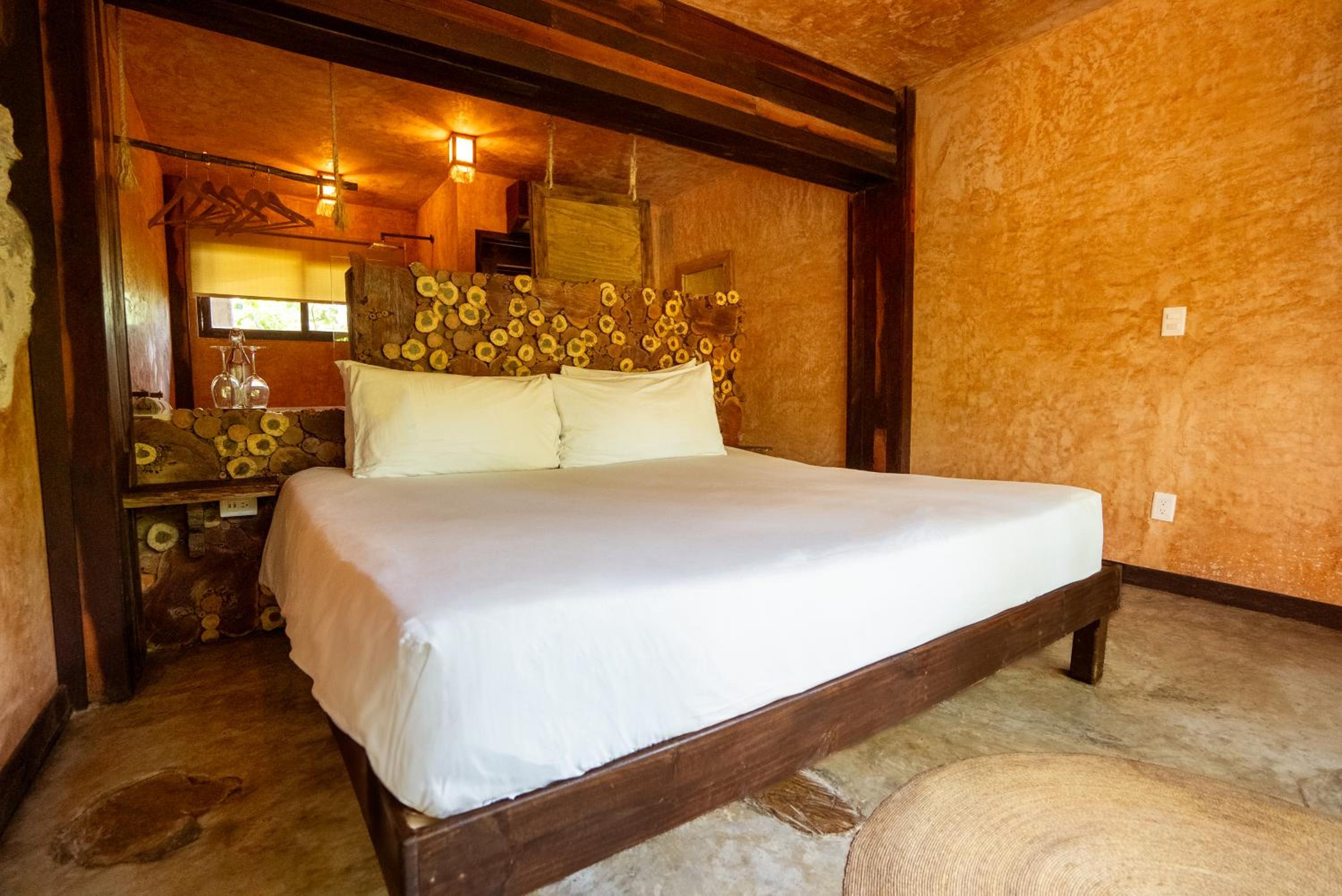 nomads hotel hostel and beach club
