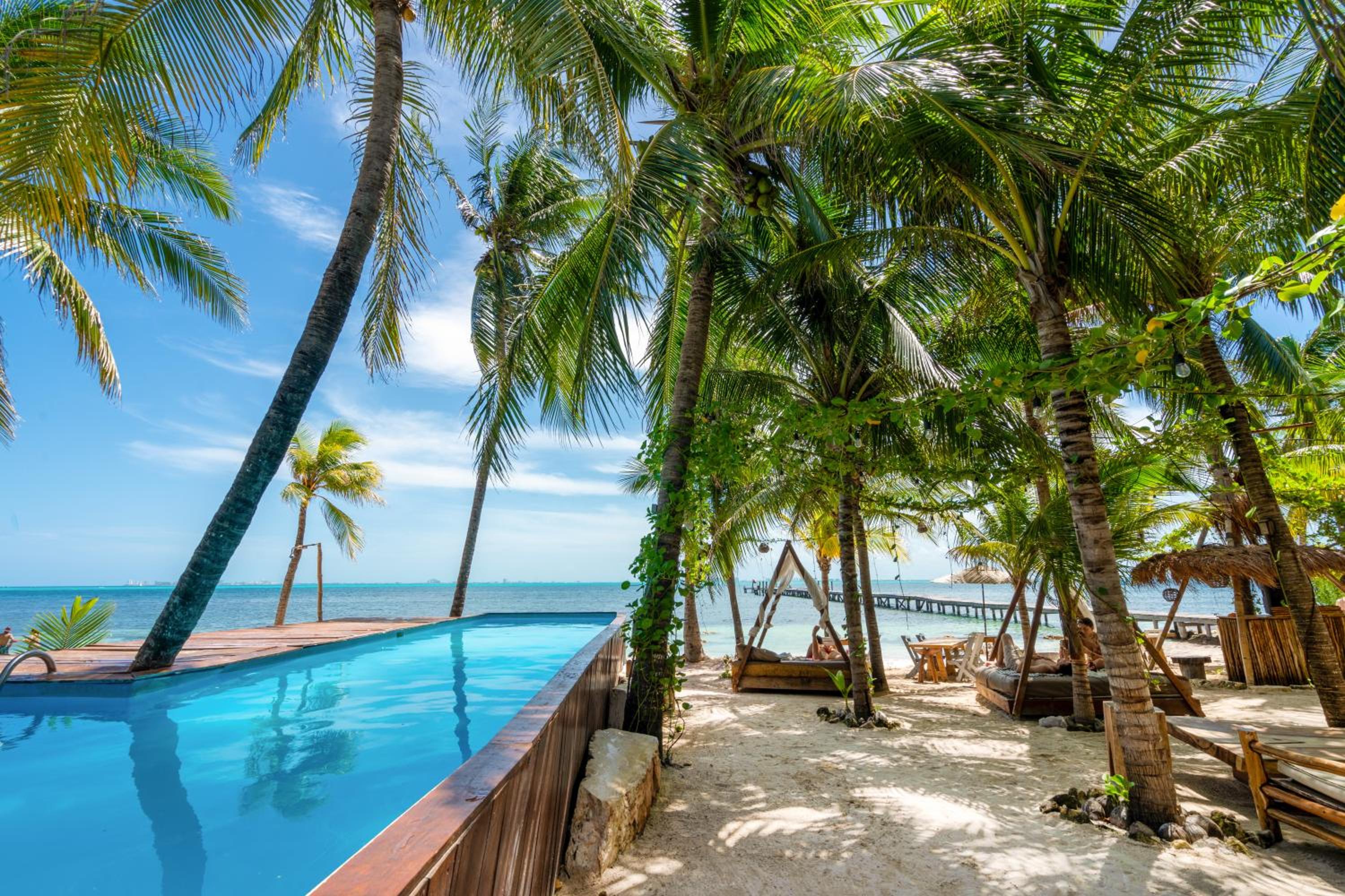 nomads hotel hostel and beach club