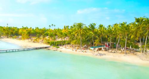 nomads hotel hostel and beach club