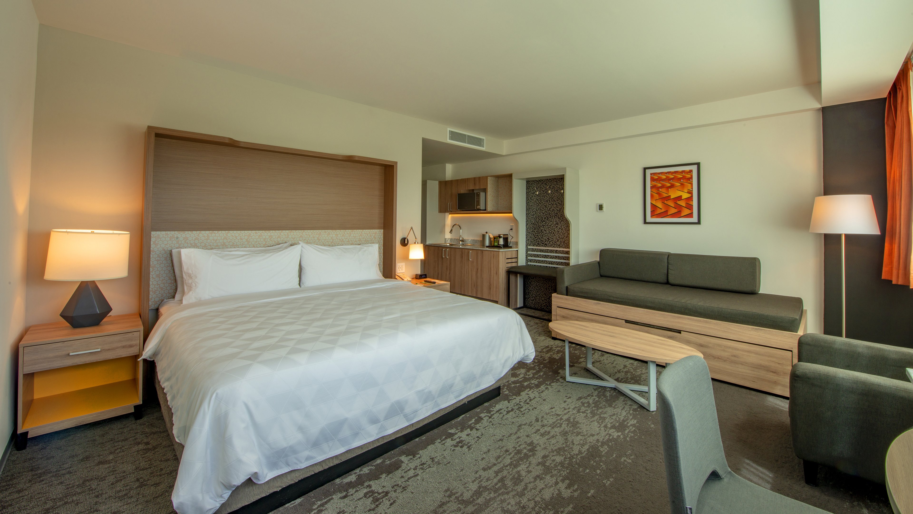 holiday inn and suites merida la isla