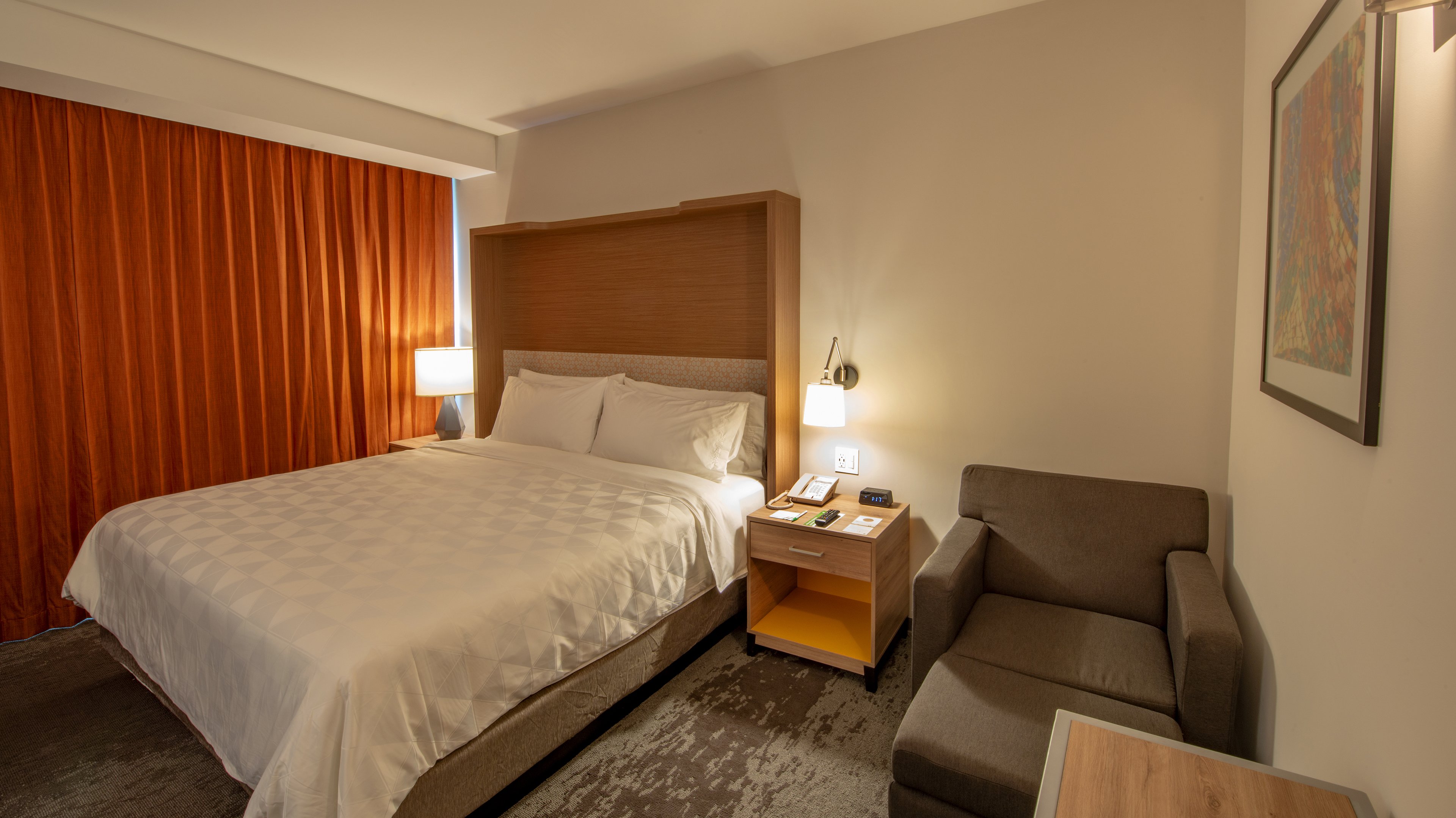 holiday inn and suites merida la isla