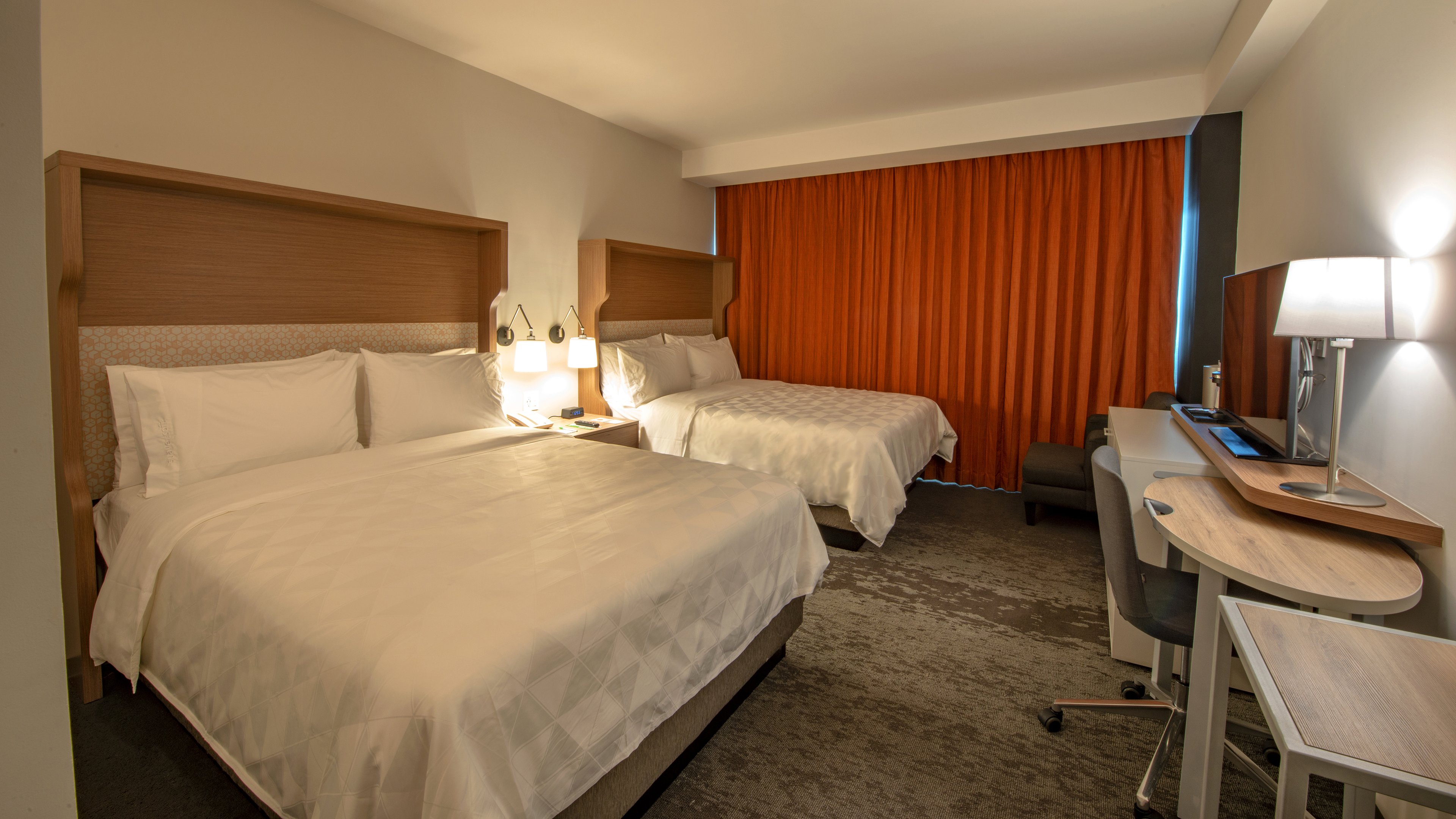 holiday inn and suites merida la isla