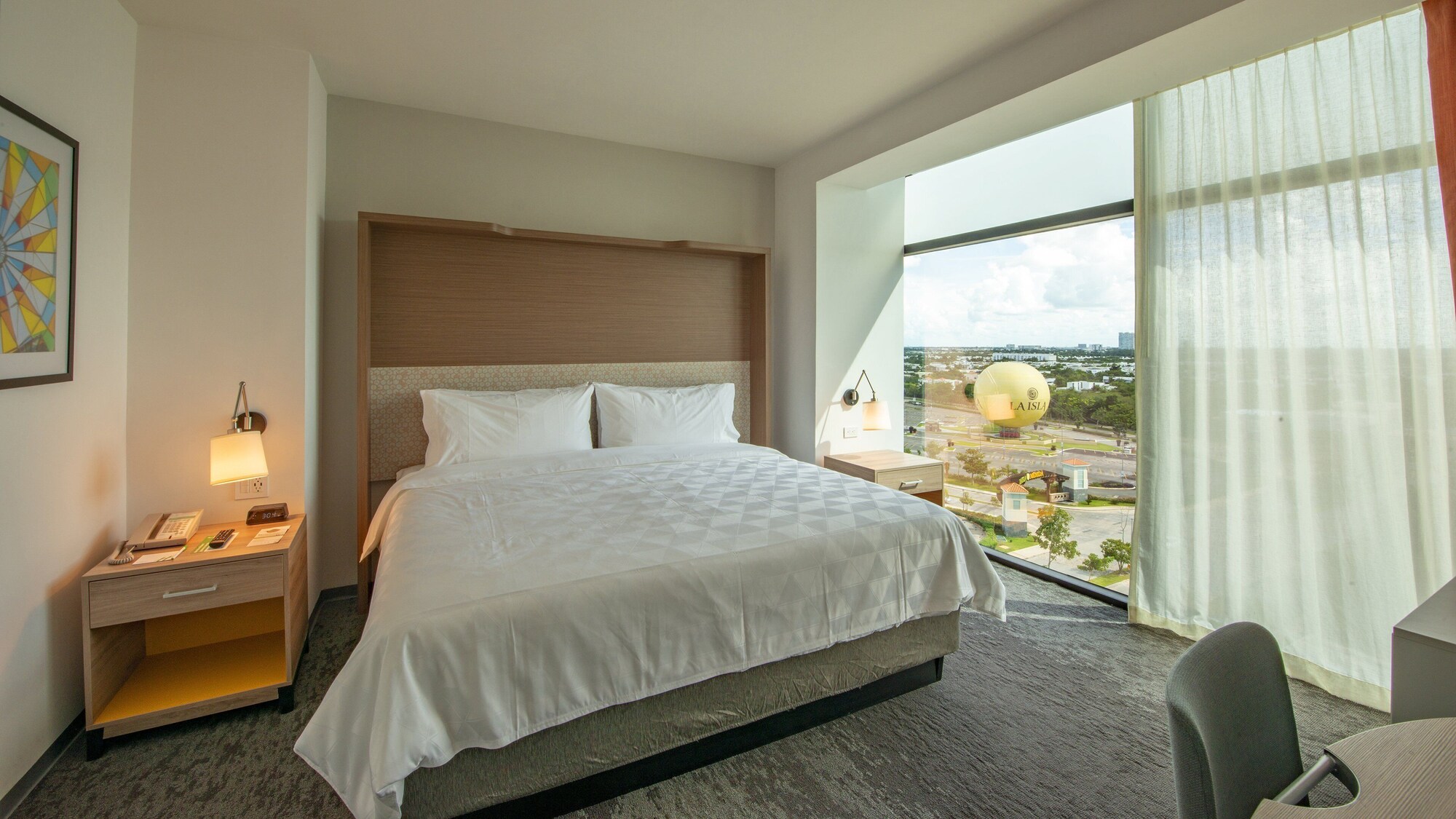 holiday inn and suites merida la isla