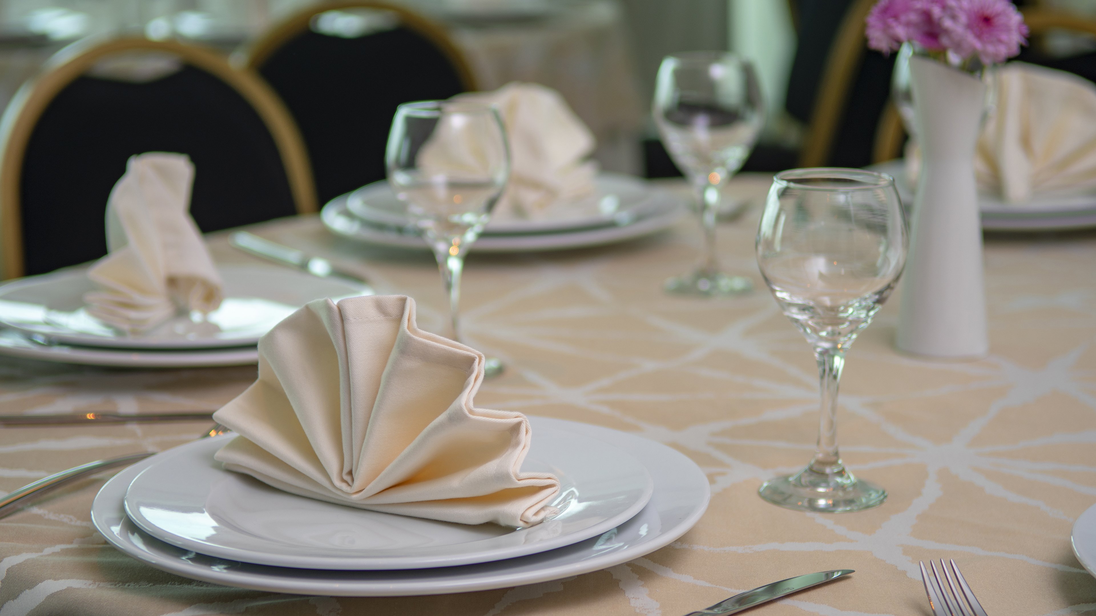 holiday inn and suites merida la isla