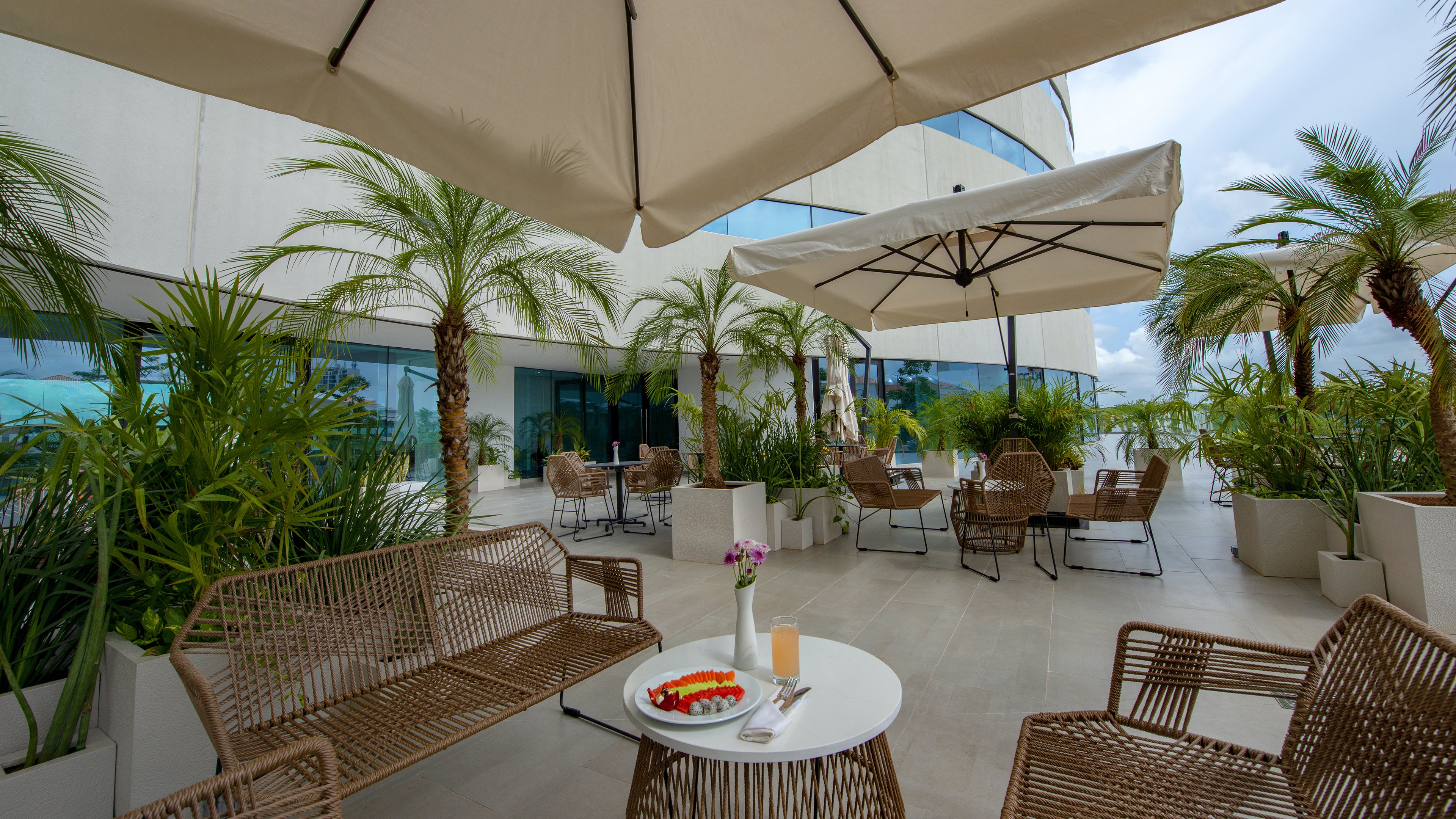 holiday inn and suites merida la isla