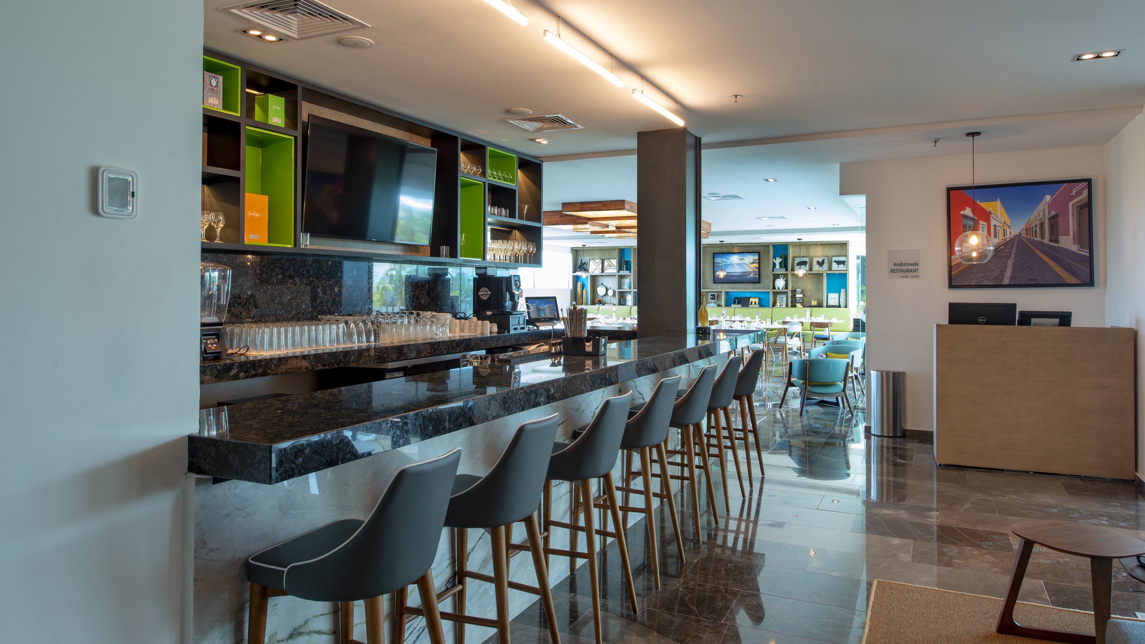 holiday inn and suites merida la isla
