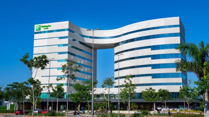 holiday inn and suites merida la isla