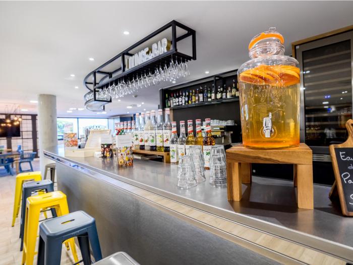 campanile marseille est aubagne