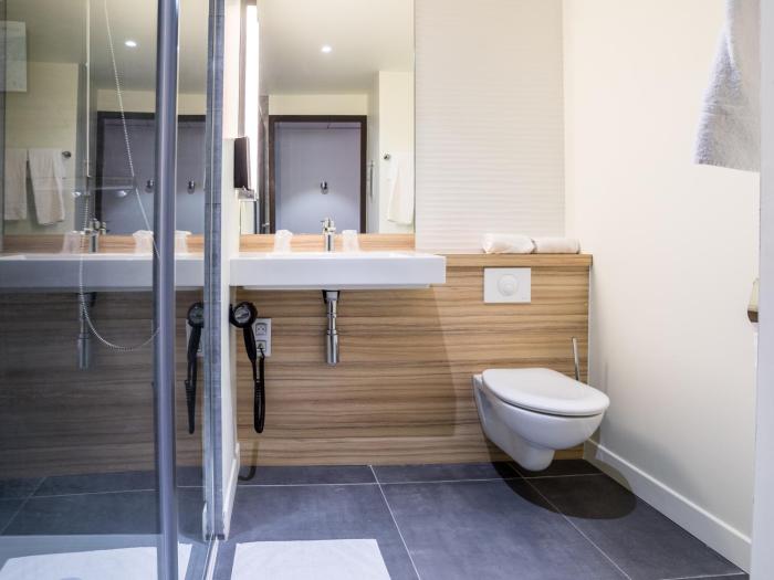 campanile marseille est aubagne