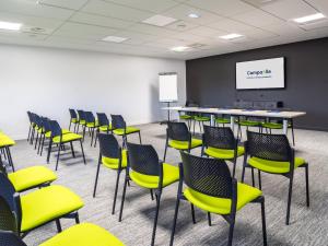 campanile marseille est aubagne