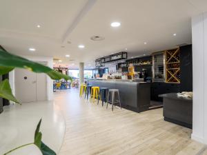 campanile marseille est aubagne