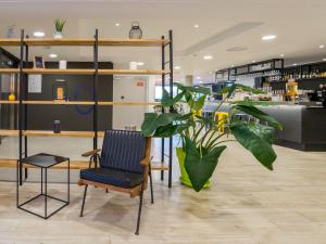 campanile marseille est aubagne