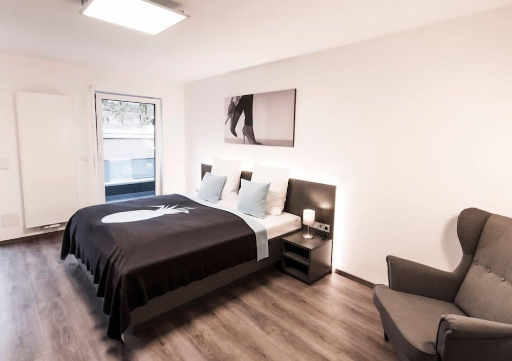 mood contemporary living