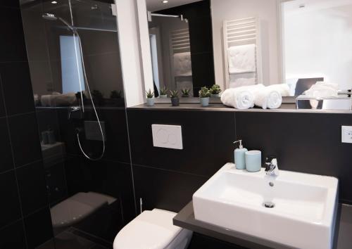 mood contemporary living