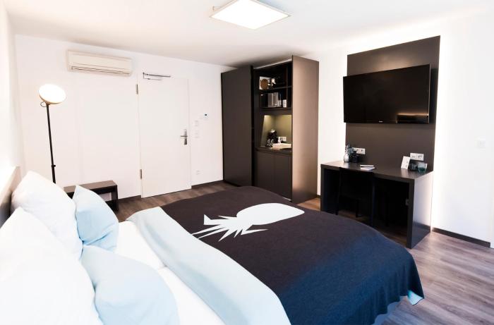 mood contemporary living