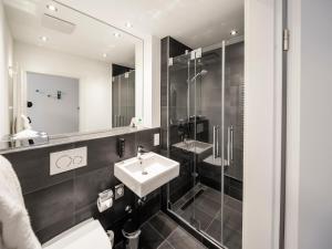 mood contemporary living