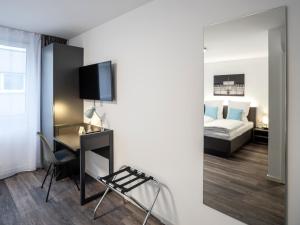 mood contemporary living