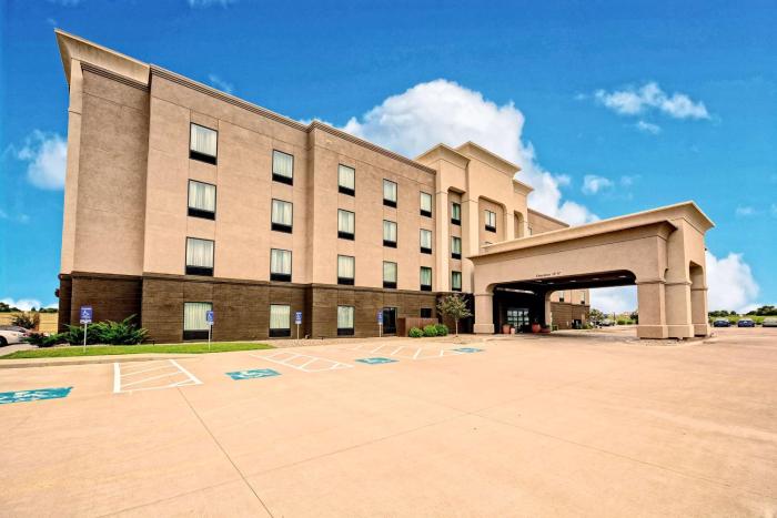 hampton inn belton kansas city area