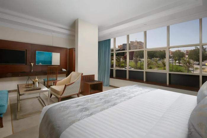 three points al salama