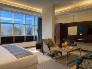 three points al salama