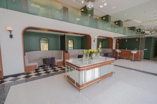 justice hotel