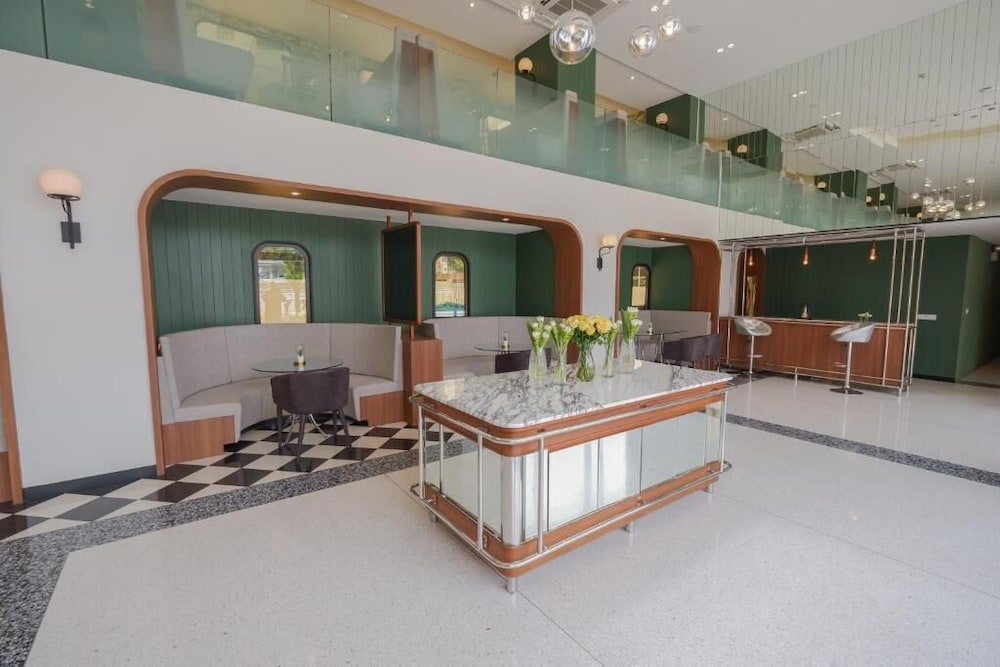 justice hotel