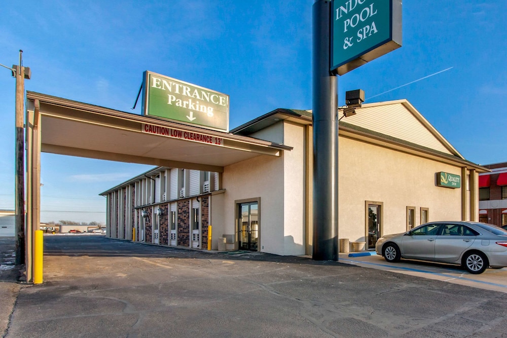 Quality Inn Hays I-70,Hays>>Ellis,3 star