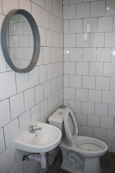 yam yen hostel