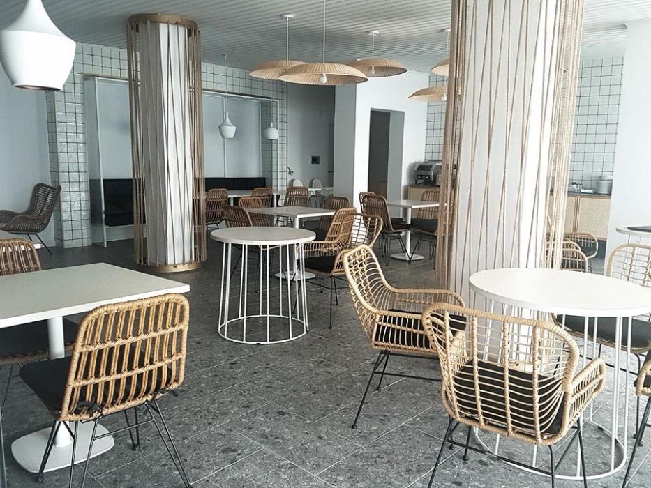 e j pyrgos bay hotel