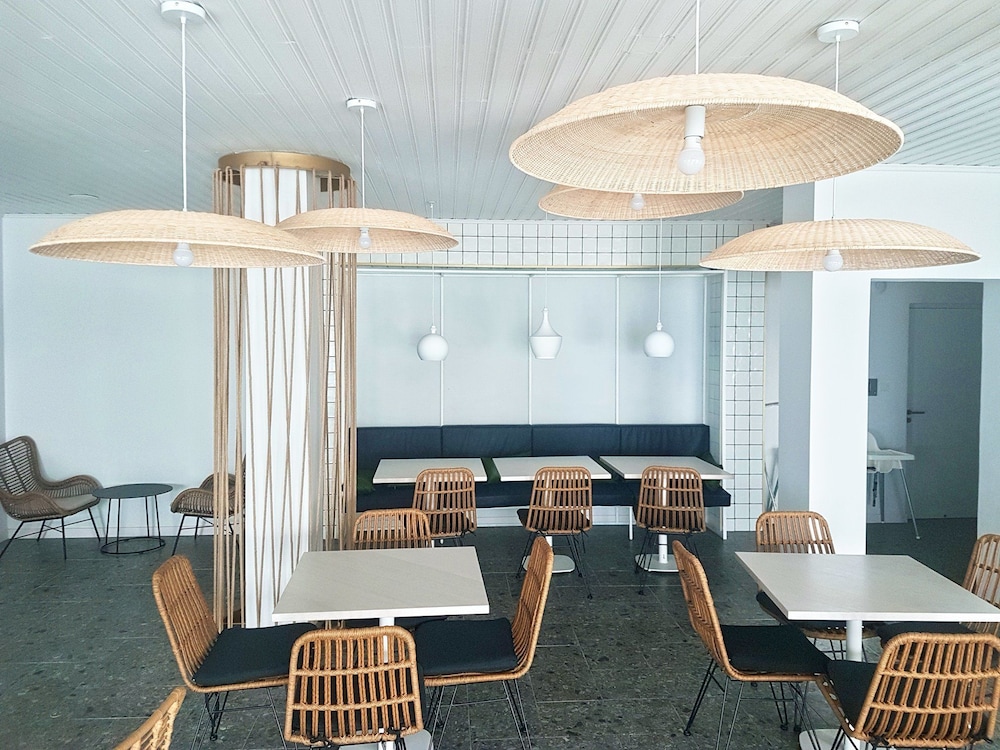 e j pyrgos bay hotel