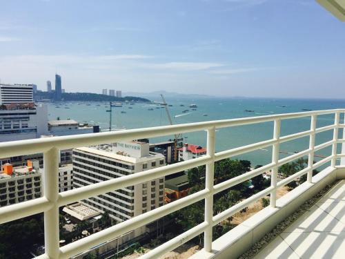 view talay 6 pattaya beach condominium by honey
