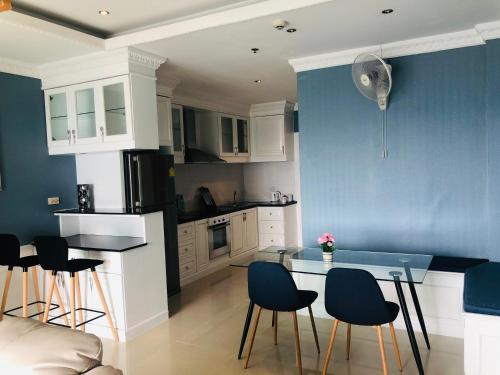 view talay 6 pattaya beach condominium by honey